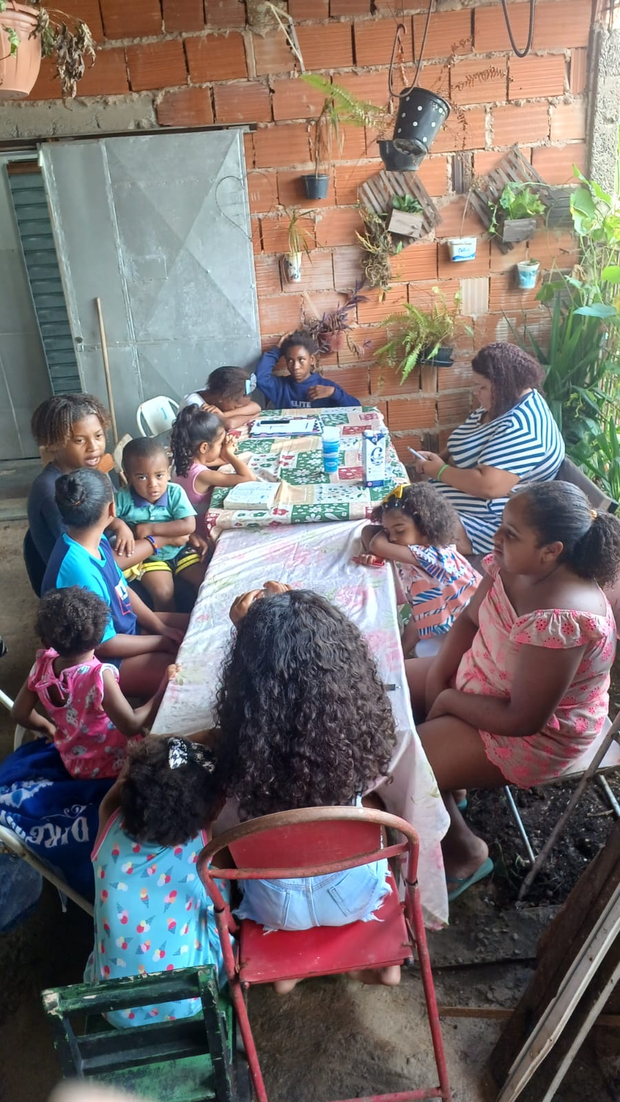 Reforço escolar ao ar livre