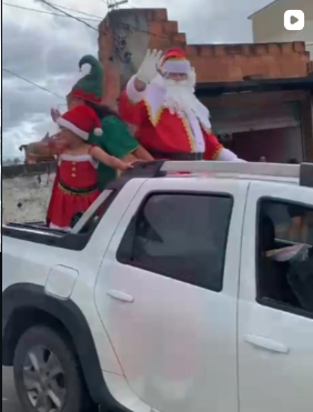 Papai Noel Gordinho pelas ruas